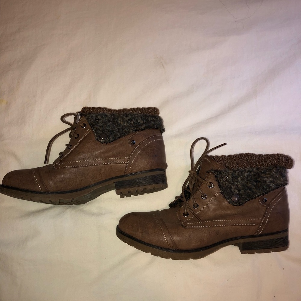 Ankle combat boots